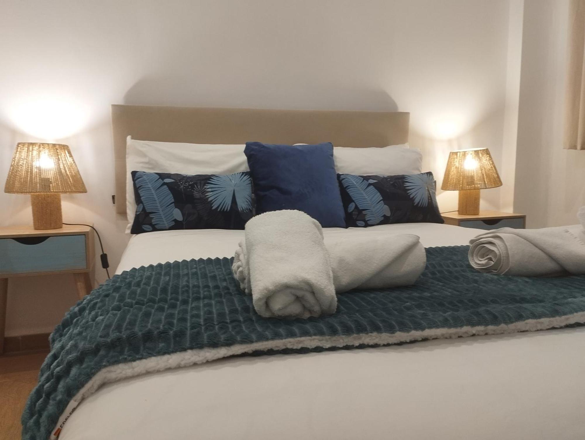 Port House, Paseo Maritimo,A Un Minuto Playa Lejlighed Fuengirola Eksteriør billede