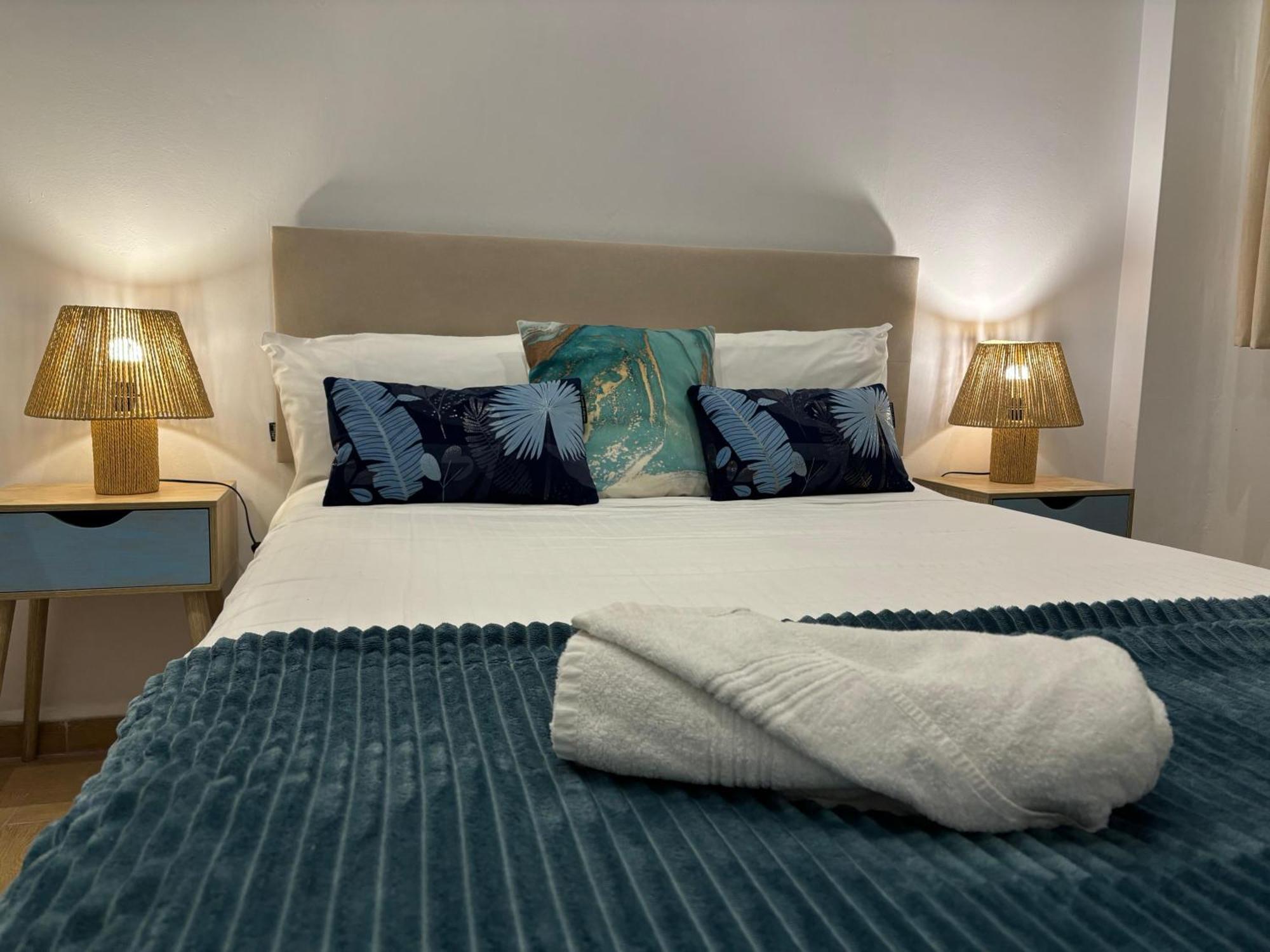 Port House, Paseo Maritimo,A Un Minuto Playa Lejlighed Fuengirola Eksteriør billede